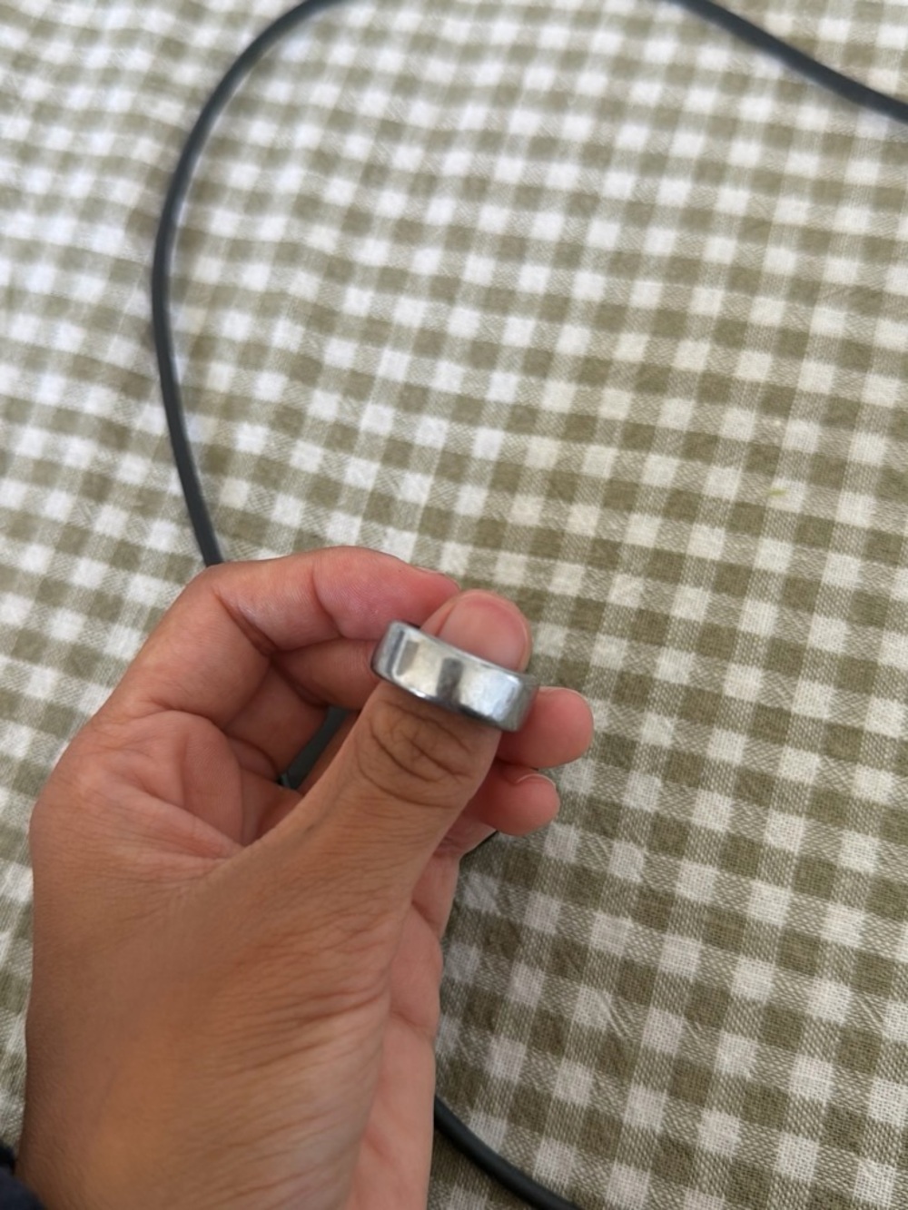 Oura Ring Gen 3! With Charger. - Picture 2 of 3